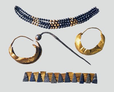 Sumerian jewellery from one of the famous 